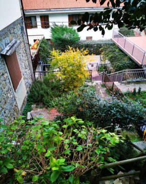 One bedroom appartement with enclosed garden and wifi at Tosi, Tosi